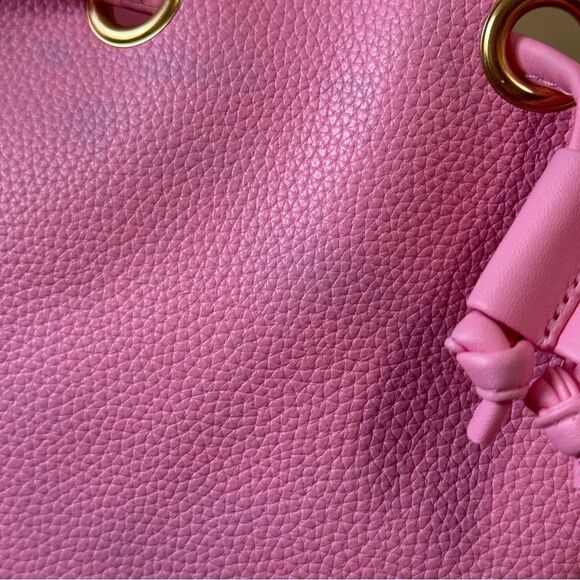 NWT Juicy Couture Pink Tote Bucket Bag Shoulder & Crossbody with Removable Strap - Picture 4 of 11